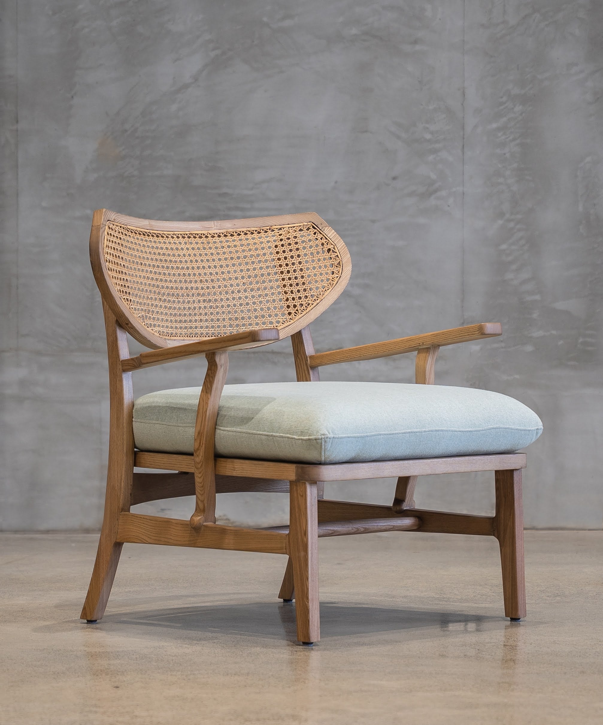 Ruka Arm Chair
