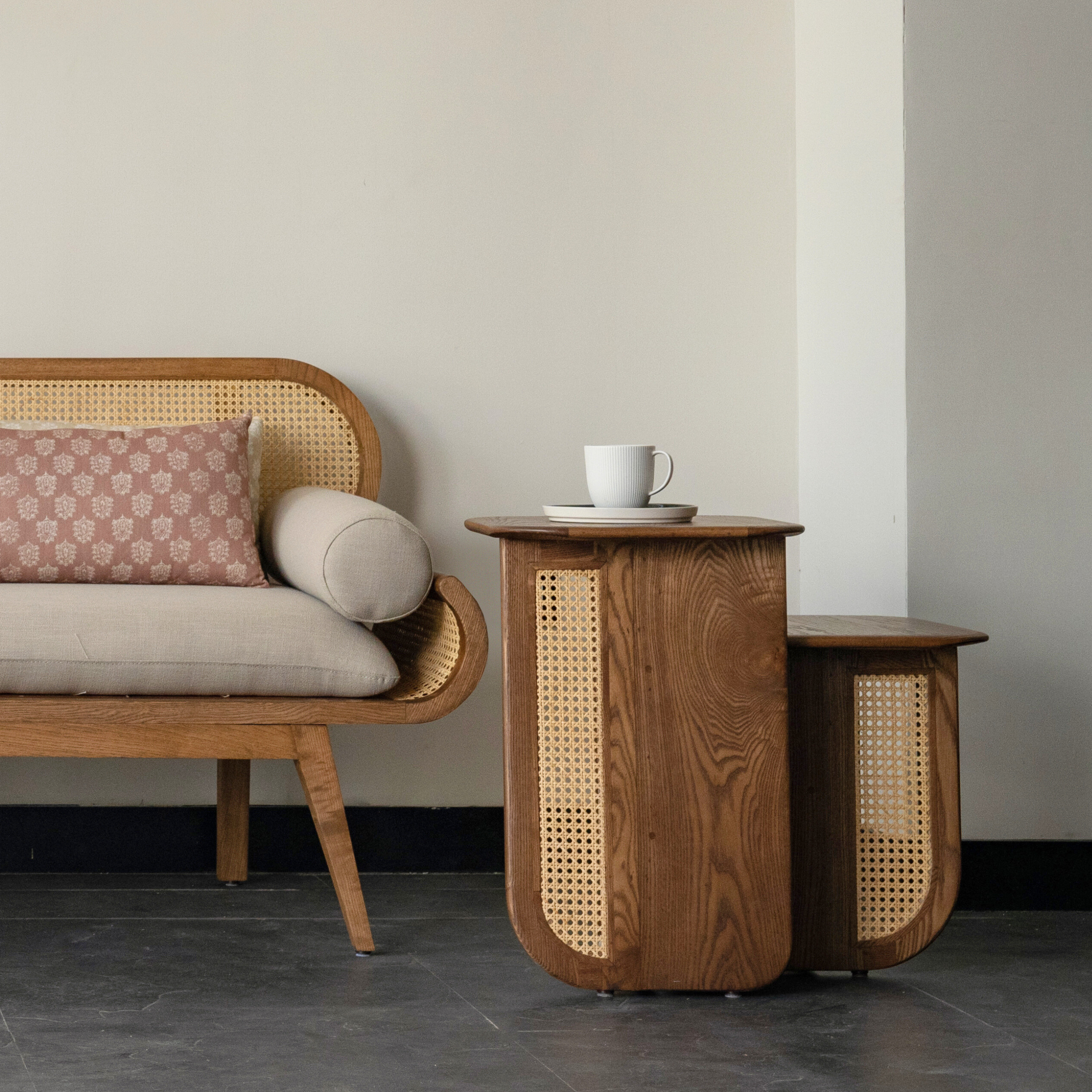 Araam Side Table