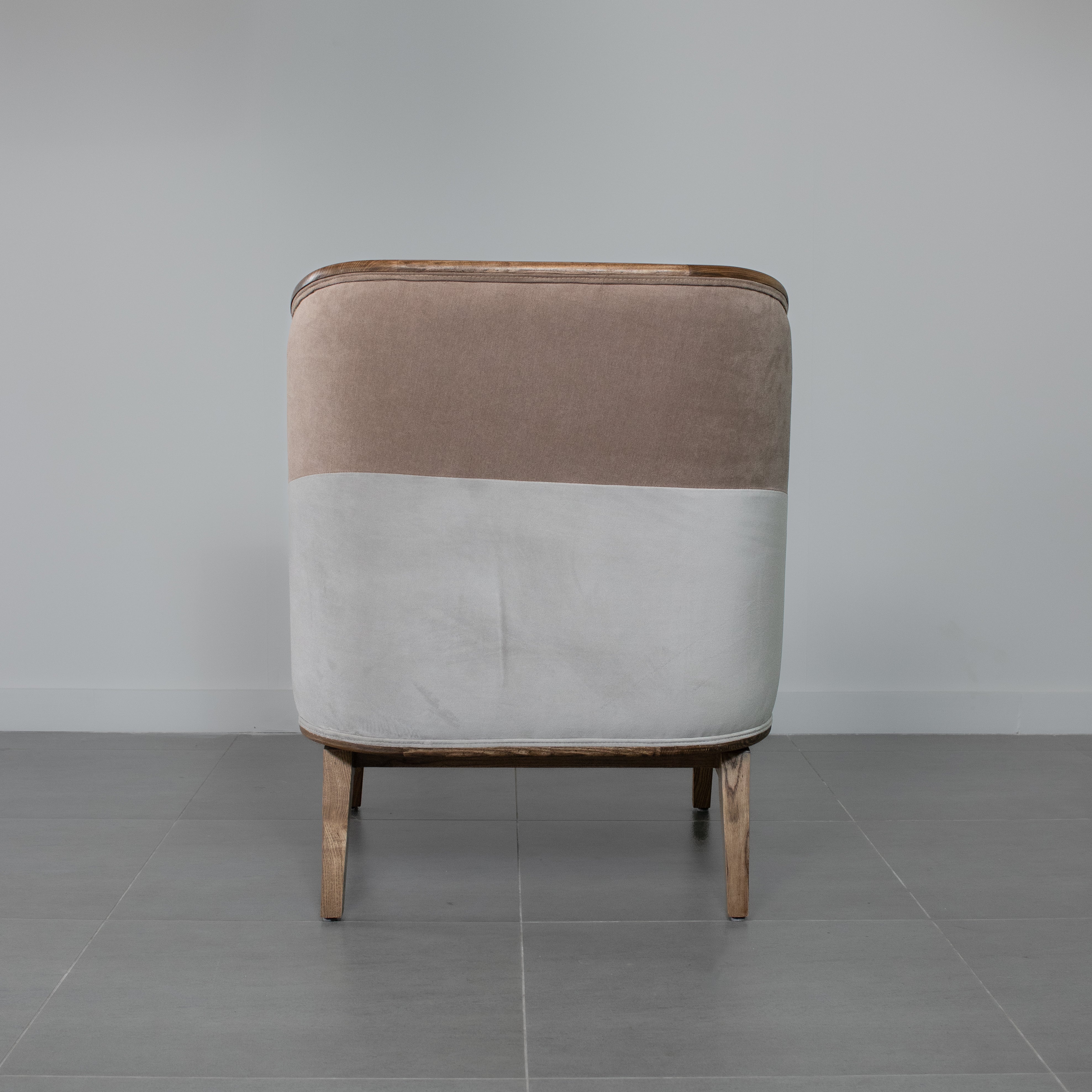 Velvo Armchair