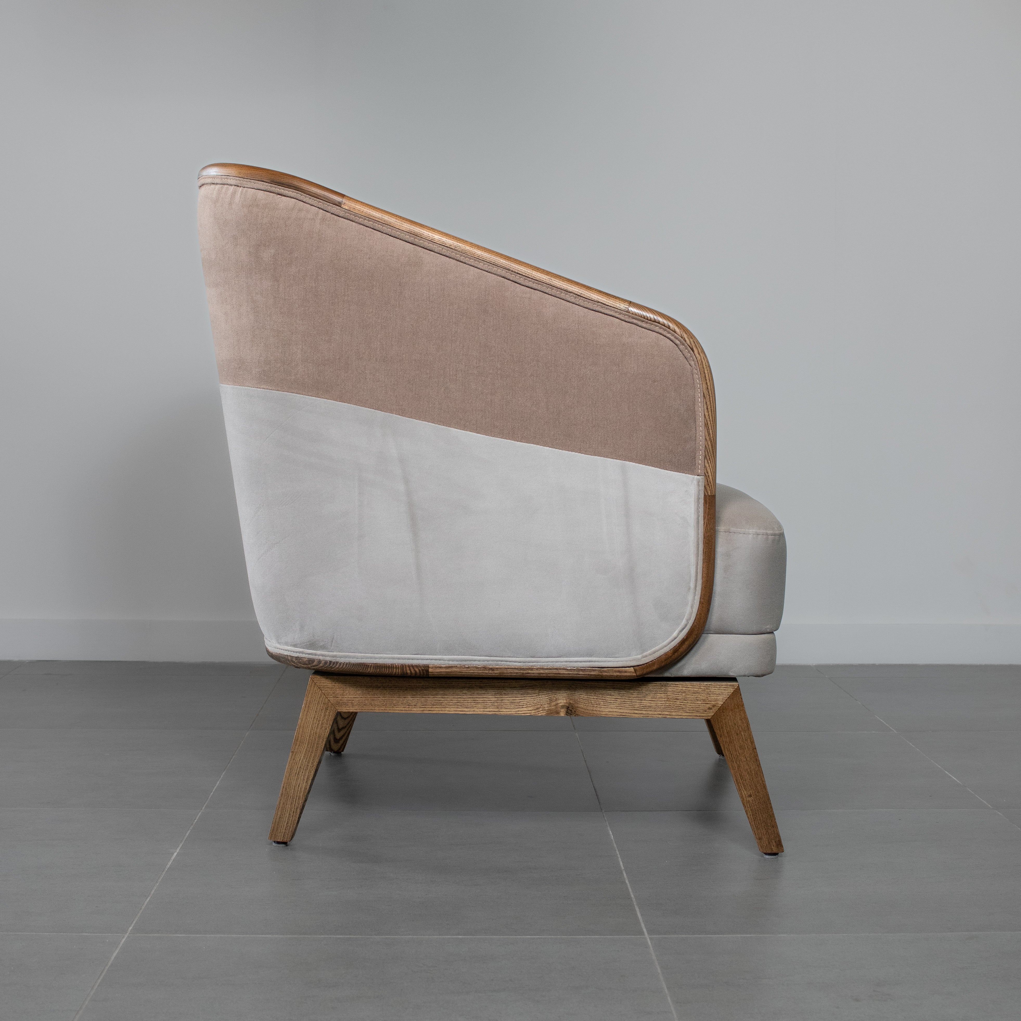 Velvo Armchair