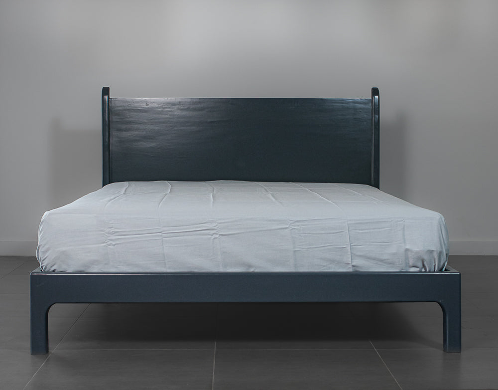 Lilac bed cot